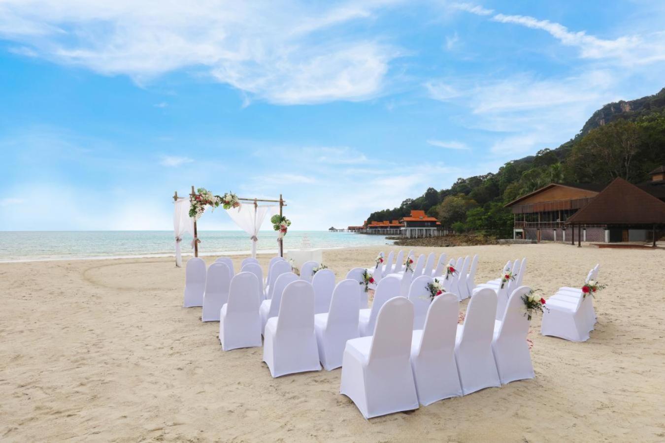 Berjaya Langkawi Resort Pantai Kok Exterior photo Beachfront wedding setup